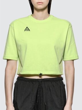 Nike Women’s ACG Cropped Neon Green T-shirt Size Large
